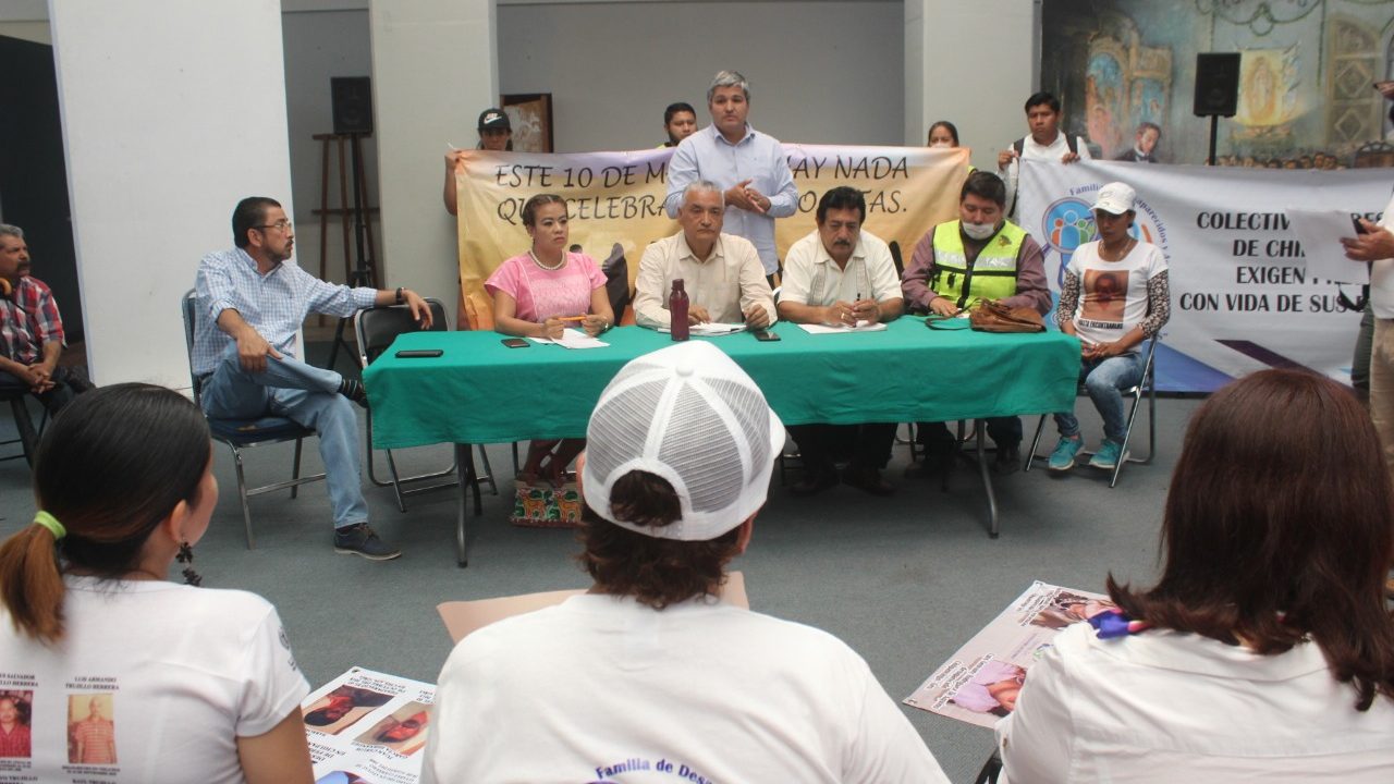 RECIBEN DIPUTADOS A LA MARCHA DE MADRES DE DESAPARECIDOS