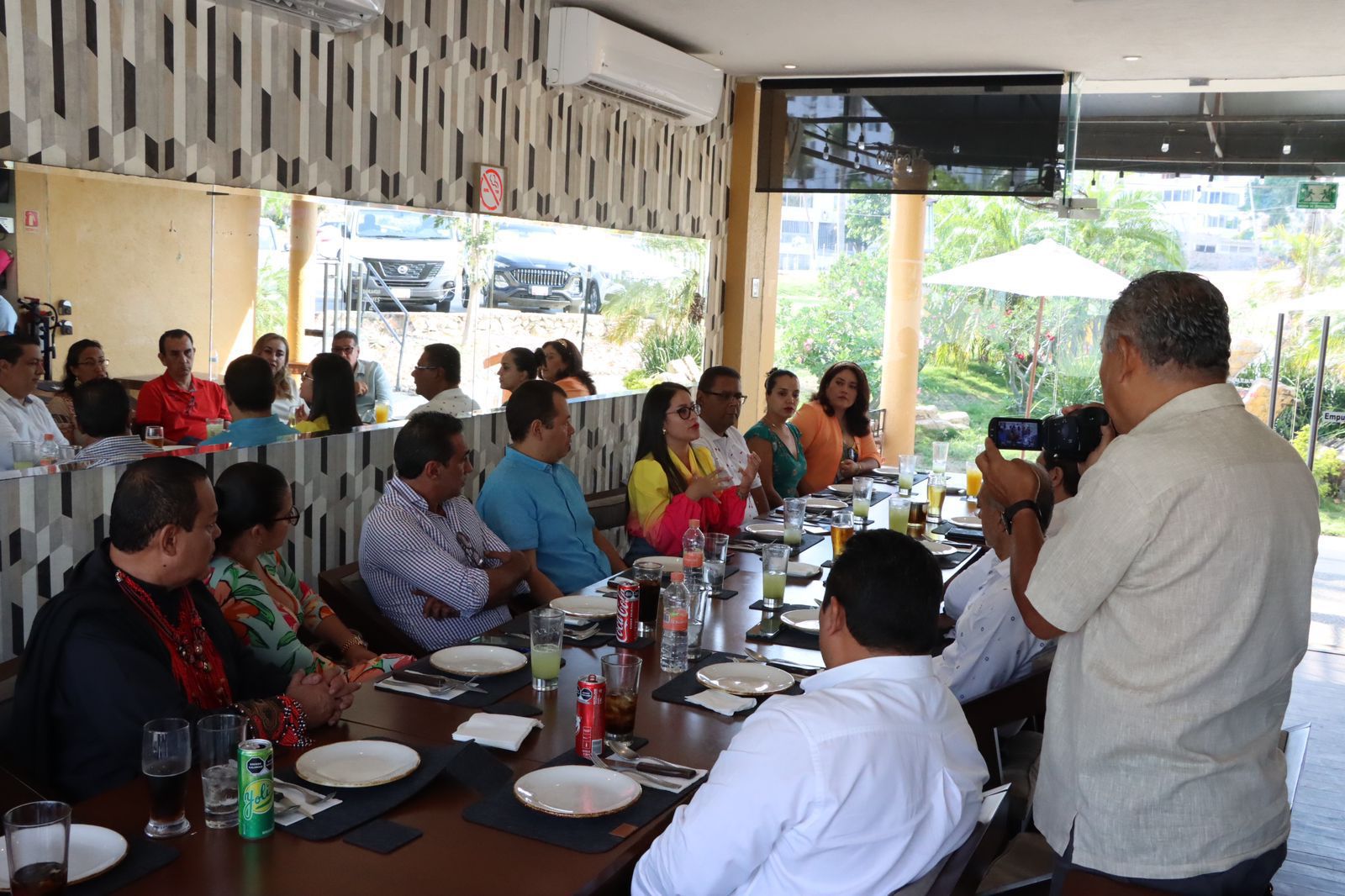Reunión con medios en Acapulco: Diputada Calixto refrenda compromiso