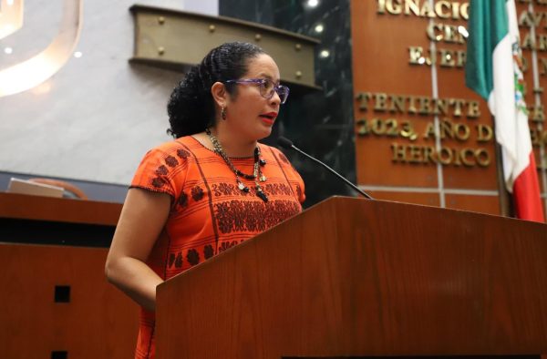 ANALIZAN INSCRIBIR EN EL MURO DE HONOR DEL CONGRESO EL NOMBRE DE BENITA GALEANA LACUNZA