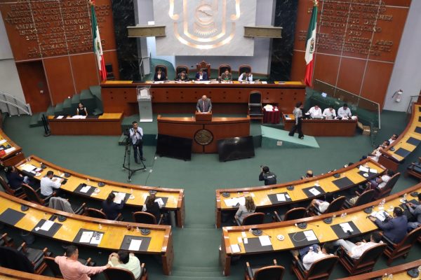 COMPARECIÓ ANTE EL PLENO DEL CONGRESO EL TITULAR DE LA SEFINA PARA AMPLIAR INFORMACIÓN DEL TERCER INFORME