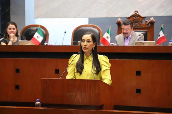 PROPONE DIPUTADA INSCRIBIR EN MURO DE HONOR DEL CONGRESO AL DR. GUILLERMO SOBERÓN ACEVEDO