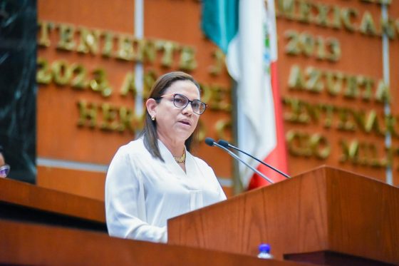 PIDE DIPUTADA CREACIÓN DE TARJETA ROSA PARA LA ATENCIÓN INTEGRAL DE MUJERES CON CÁNCER DE MAMA