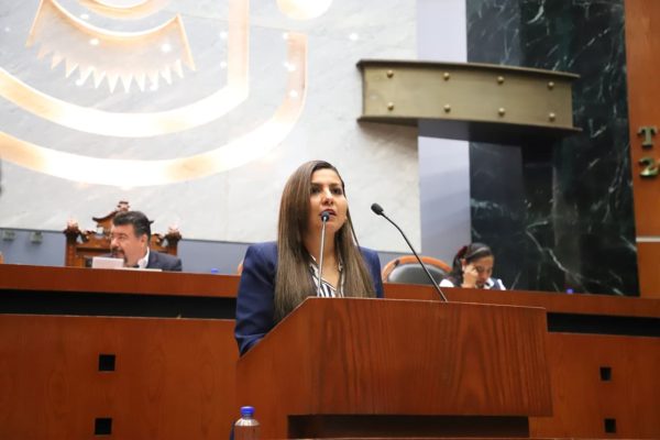 PRESENTA DIPUTADA EXHORTO A AYUNTAMIENTOS PARA QUE ACTUALICEN REGLAMENTOS DE CONSTRUCCIÓN