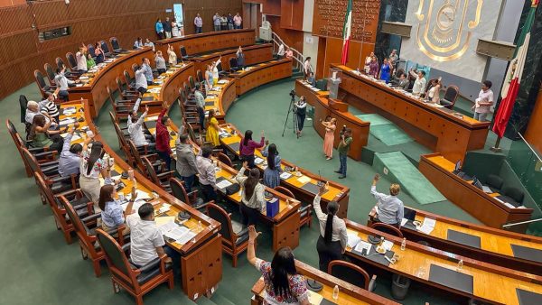 CONGRESO APRUEBA REFORMAS EDUCATIVAS, EXHORTA A RECUPERAR EL CIRCYC Y ELIMINAR VIGENCIA DE ACTAS DE NACIMIENTO